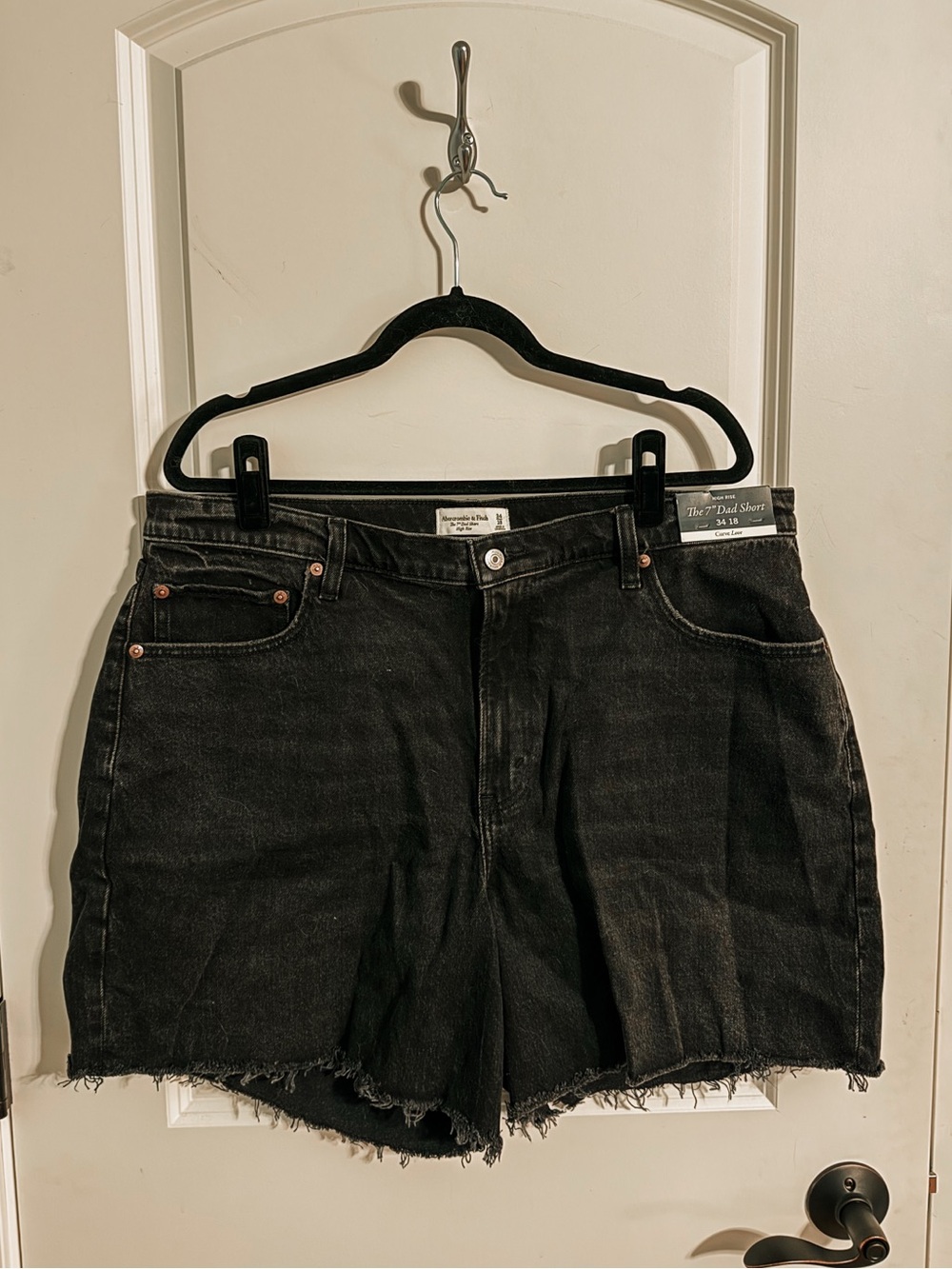 Abercrombie The 7” Dad Short Black Denim Shorts Size 34 18